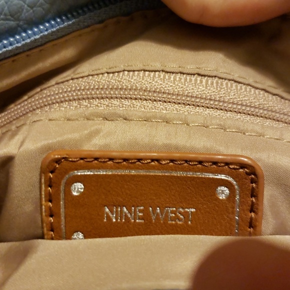 Nine West "Sky" Crossbody - Picture 3 of 4
